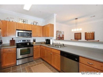 513 Appeldoorn Cir, Asheville, NC 28803 - photo 5