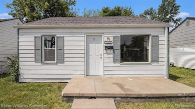 11211 Chalmers Ave, Warren, MI 48089 - photo 4