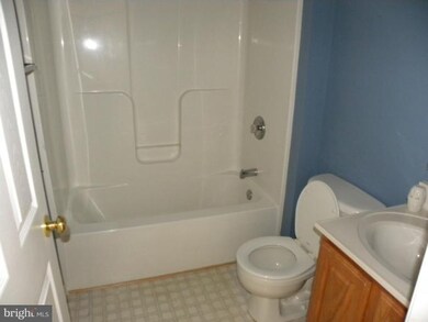 1332 Nighthawk Ln, Chambersburg, PA 17202 - photo 5