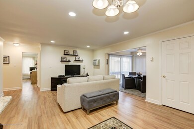 25 Lexington Ct, Red Bank, NJ 07701 - photo 6