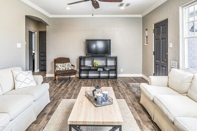 345 W Cambridge-3