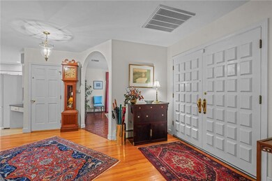 161 Gilbert Stuart Dr, East Greenwich, RI 02818 - photo 5