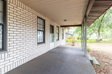 03- Front Porch
