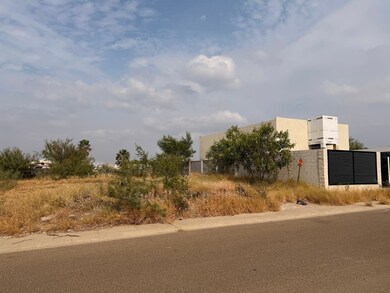 2508 Canelo Dr, Laredo, TX 78046 - photo 2