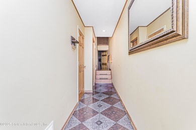 45 Pembrook Loop, Staten Island, NY 10309 - photo 2