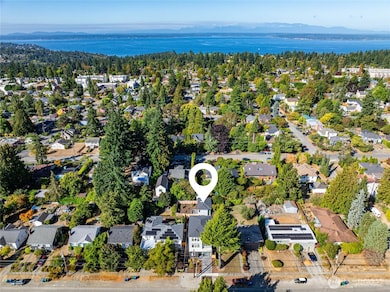 12037 Fremont Ave N unit 3, Seattle, WA 98133 - photo 2