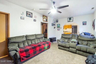 13-711 N 4th St-060