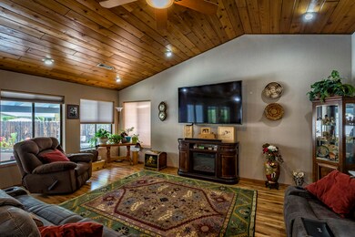 3640 Elizabeth Way, Redding, CA 96001 - photo 6