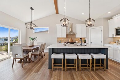 16628 Deerview Dr, Urbandale, IA 50323 - photo 5