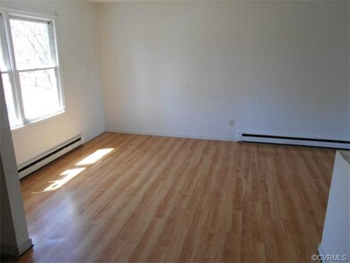 Living room, laminate floors