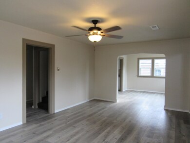 721 Mitchell St, Klamath Falls, OR 97601 - photo 3