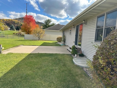 1545 Birka Ln, Onalaska, WI 54650 - photo 4