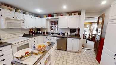 21 Mayo St, Dover Foxcroft, ME 04426 - photo 7