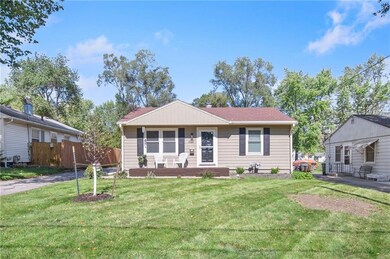 6201 Crown Ln, Des Moines, IA 50311 - photo 2