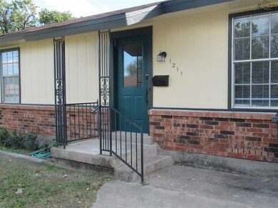 1211 Montgomery St, Wichita Falls, TX 76302 - photo 3