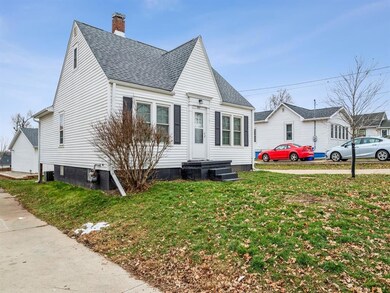 2473 Fruitland Blvd SW, Cedar Rapids, IA 52404 - photo 2