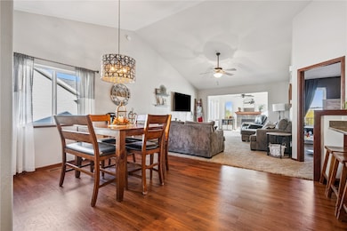 142 Brighton Cir SW, Cedar Rapids, IA 52404 - photo 4