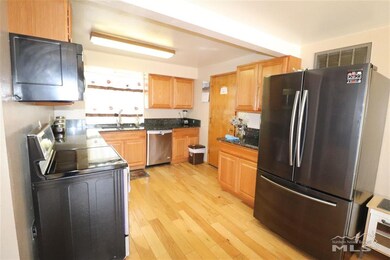 496 E Quail St, Sparks, NV 89431 - photo 4