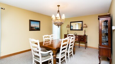 271 E Saint Charles Rd, Elmhurst, IL 60126 - photo 3