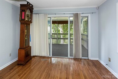 10 Briar Knoll Ct, Asheville, NC 28803 - photo 4