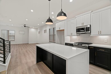 816 Curtin St unit D, Houston, TX 77018 - photo 3