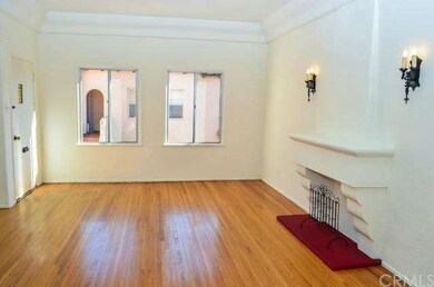 Entrance into the sunny and bright living room