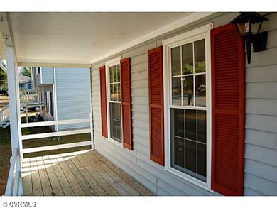 Porch - Large front porch perfect for relaxing