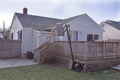 105 Bartlett Dr, Warwick, RI 02886 - photo 4