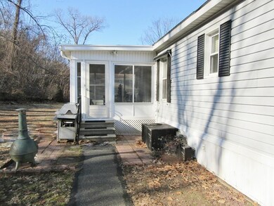 95 Clayton Dr, West Springfield, MA 01089 - photo 4