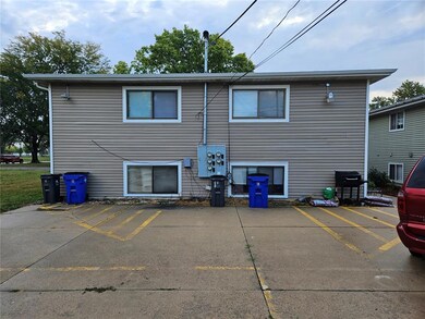 1024 Ellis Blvd NW, Cedar Rapids, IA 52405 - photo 2