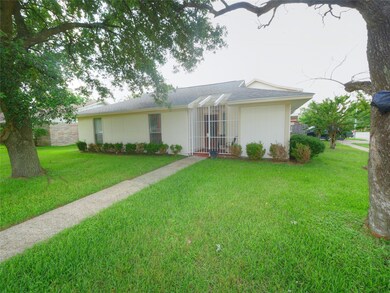 6702 Sandswept Ln, Houston, TX 77086 - photo 2