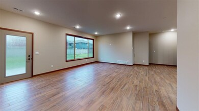 3726 Lincoln Ave, Spirit Lake, IA 51360 - photo 5