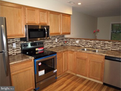 357 Kent Ln, Perkasie, PA 18944 - photo 3