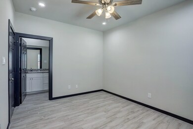 4802 Cruse Rd unit 2, Houston, TX 77016 - photo 7