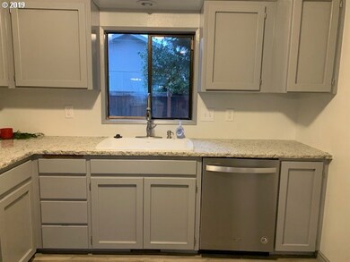 2201 Jeppesen Acres Rd, Eugene, OR 97401 - photo 7