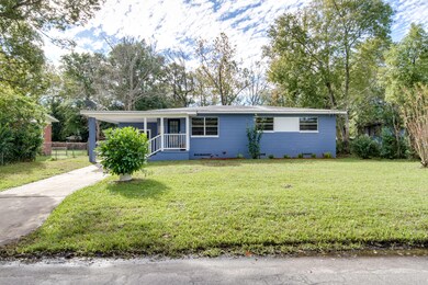 6512 Solandra Dr, Jacksonville, FL 32210 - photo 2