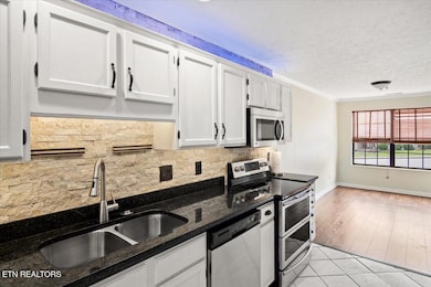 06-Kitchen