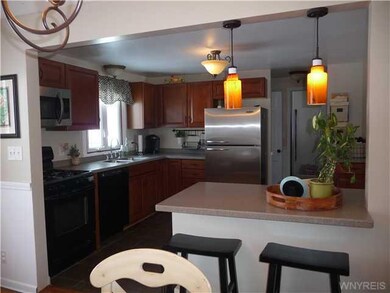 Kitchen awesome breakfast bar, new tile flooring, 