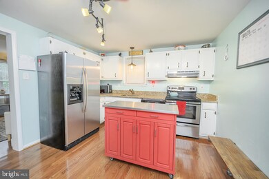 114 Independence St, Locust Grove, VA 22508 - photo 6