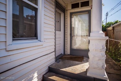 223 S Spring St-05