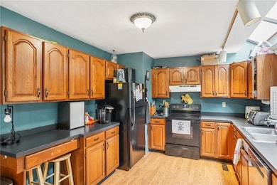 447 Stafford Rd unit C4, Tiverton, RI 02878 - photo 5