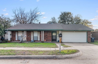 1405 Whittenburg Dr, Fort Worth, TX 76134 - photo 2