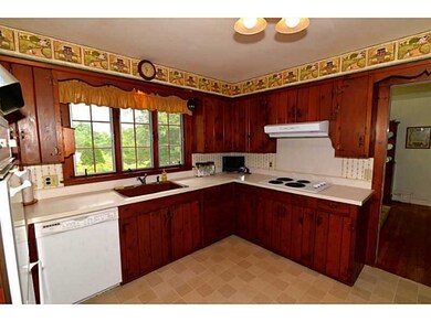 Kitchen. Custom Cabinets