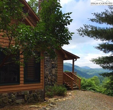 290 Fais DoeDoe gorgeous mountain views!