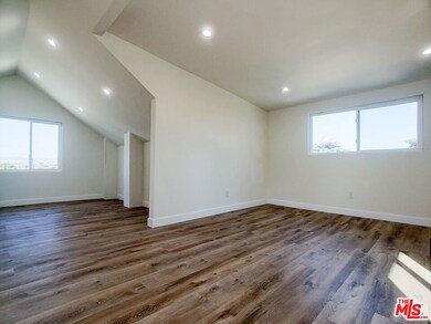4725 Pickford St, Los Angeles, CA 90019 - photo 4