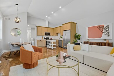 unlisted-address, Chicago, IL 60624 - photo 2