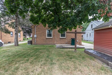 1430 Sunnyside Ave, Lansing, MI 48910 - photo 7