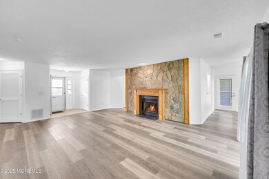 1517 Waters Edge Dr unit 17, Toms River, NJ 08753 - photo 5