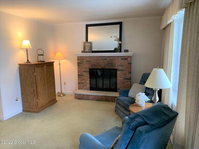 10 Orchard Dr, Schenectady, NY 12302 - photo 5