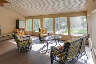 Large 3 season porch